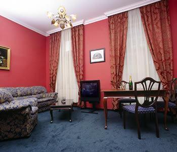 Bohemia Plaza Hotel 4*
