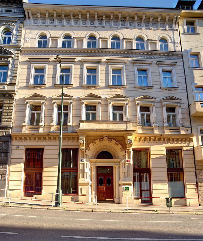 Hotel Bohemia Plaza 4*