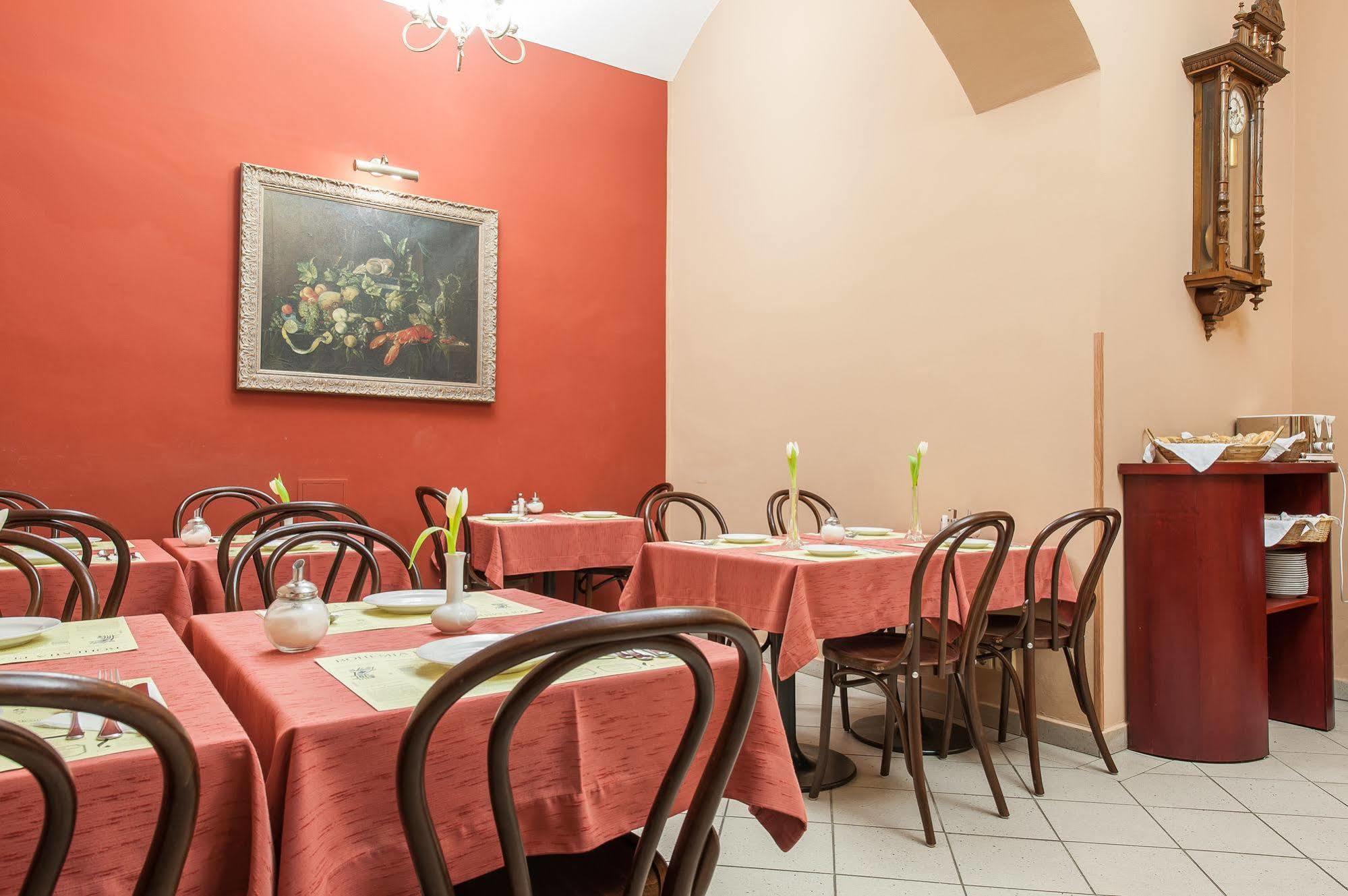 Hotel Bohemia Plaza 4*