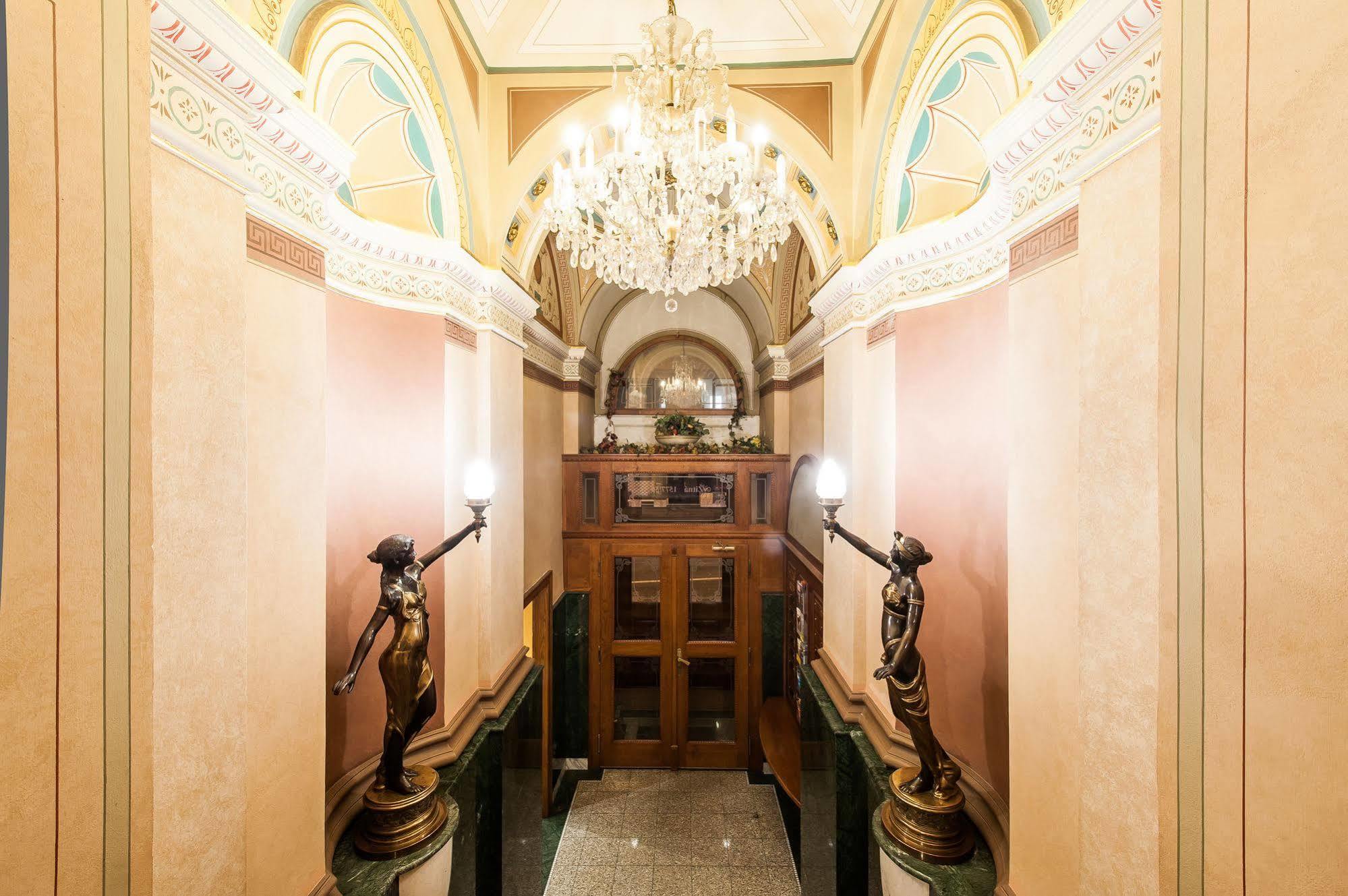 Bohemia Plaza 4* Prague