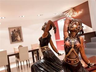Hotel Bohemia Plaza 4*
